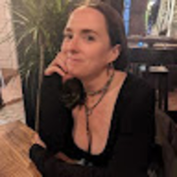 Meet your Posher, Sarah - Picture 1 of 1